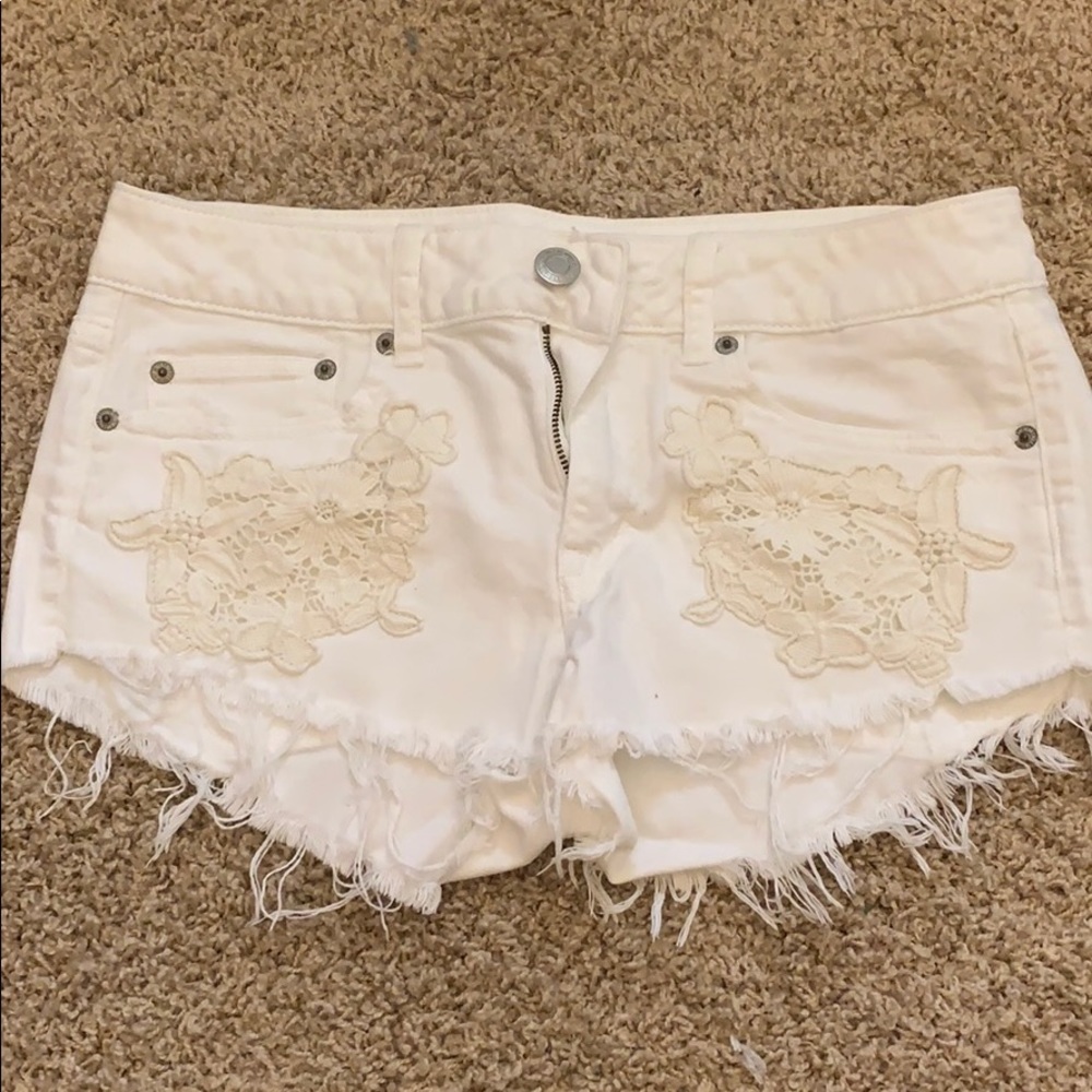 Like new American Eagle white jean shorts